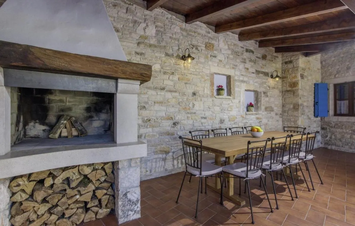 Heritage Villa Croc In Bibali - Haus Fuer 4-6 Personen Buje