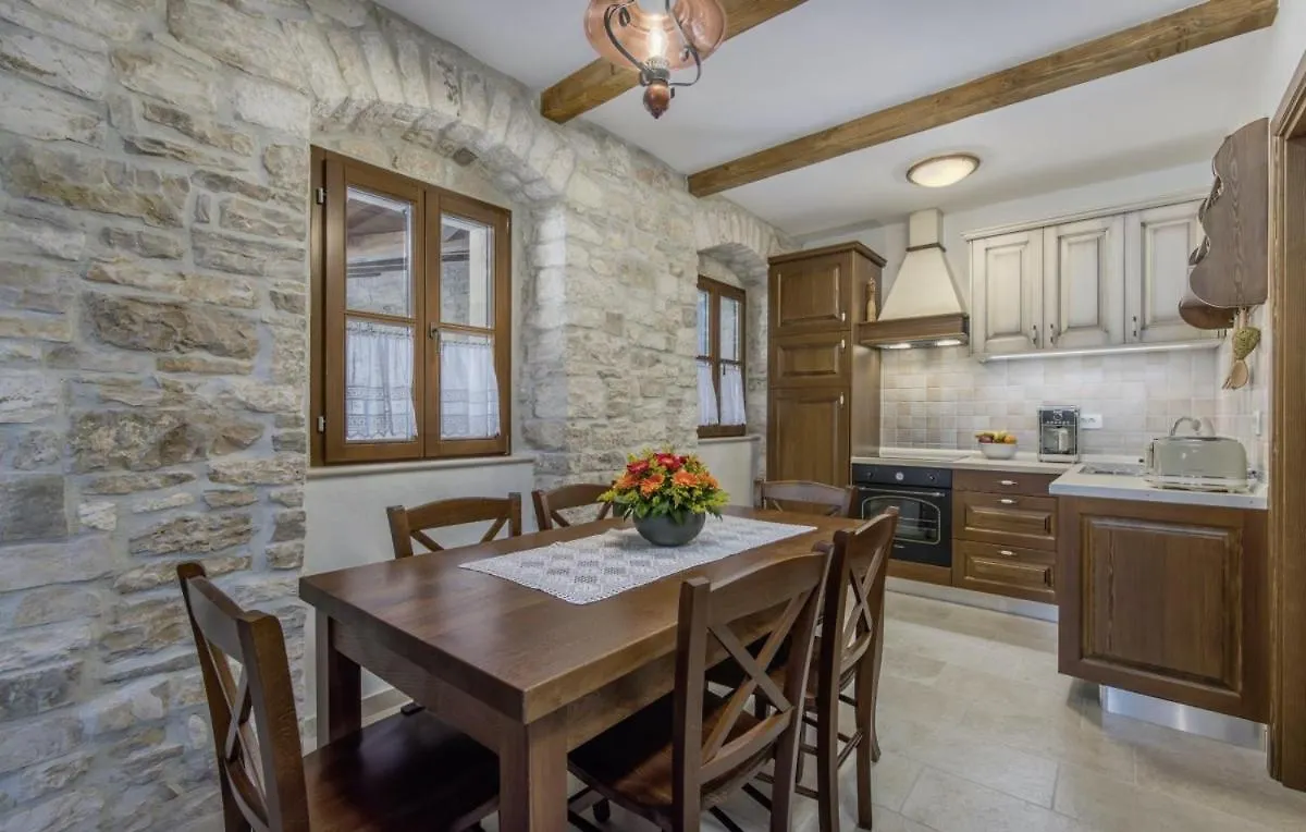 Heritage Villa Croc In Bibali - Haus Fuer 4-6 Personen Buje
